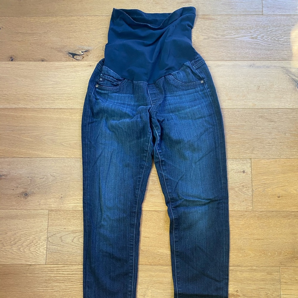 AG maternity skinny jeans